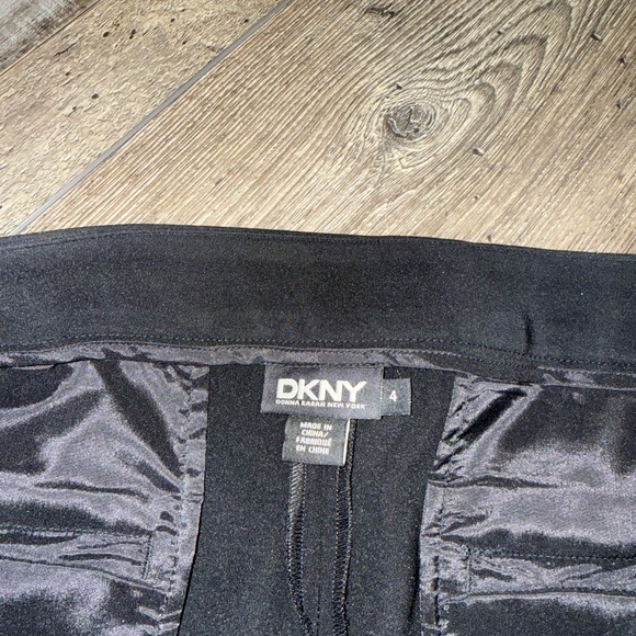 Women’s DKNY black dress pants size 4 EUC - Picture 4 of 9